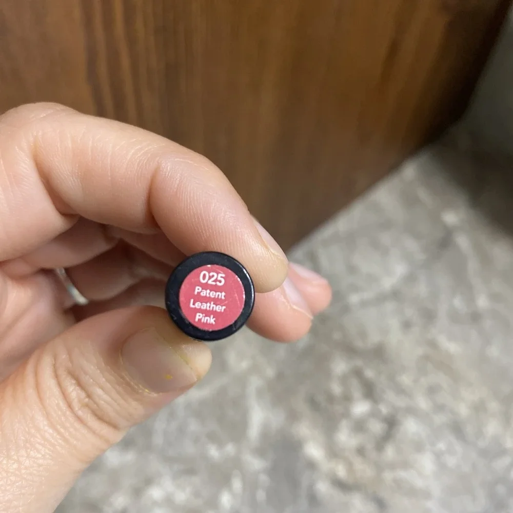 Revlon Creme Gloss, 025 Patent Leather Pink, 0.04 fl oz, Sealed‎ & New